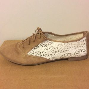 Suede Eyelet Oxford